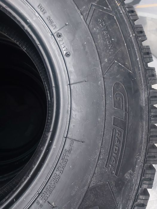 Гуми зимни 265/75R16 нови