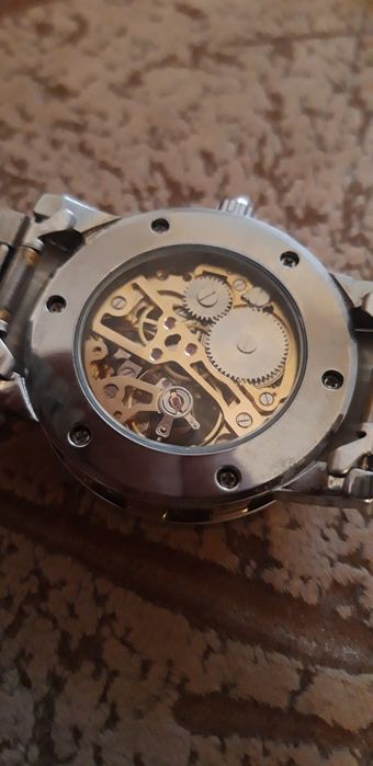 Продам наручные часы  WINNER