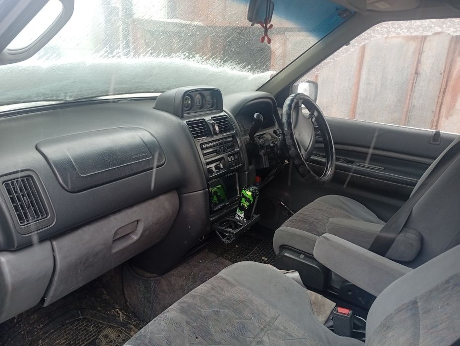 Продам mazda MPV