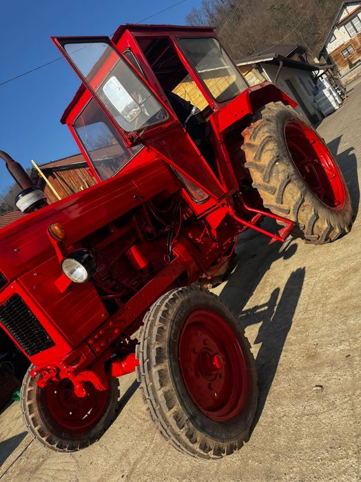 Vând tranctor u650