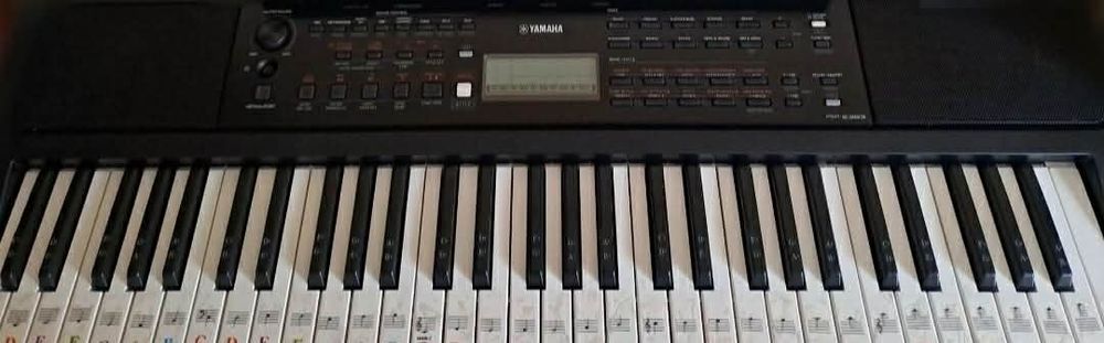 Orga de vânzare Yamaha PSR-E383 – CA NOUĂ