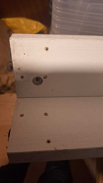 Трапезна маса MARKSKEL от JYSK