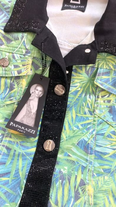 Нов костюм на френска марка