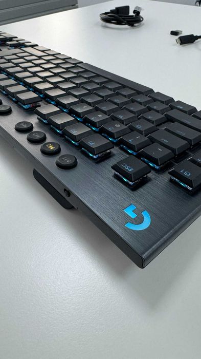 Tastatura Gaming Wireless mecanica LOGITECH G915 X Lightspeed Tactile Switches, Bluetooth, USB, Layout US INT, negru