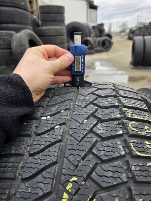 Anvelope de iarna 255-40r20 Goodride