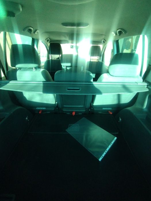 Van vw touran an 2007