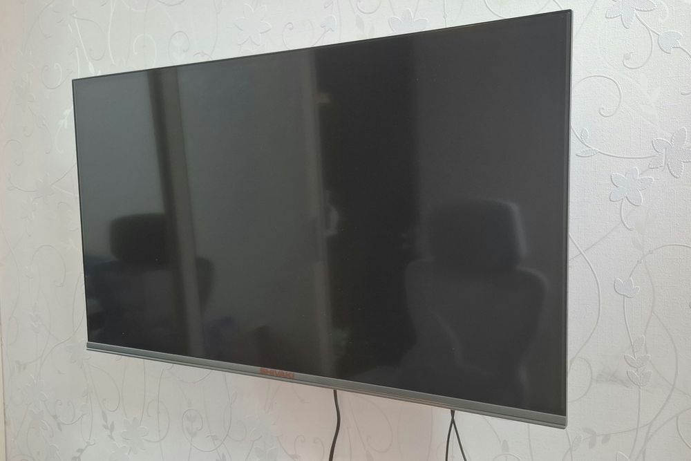 Телевизор SHIVAKI + кронштейн