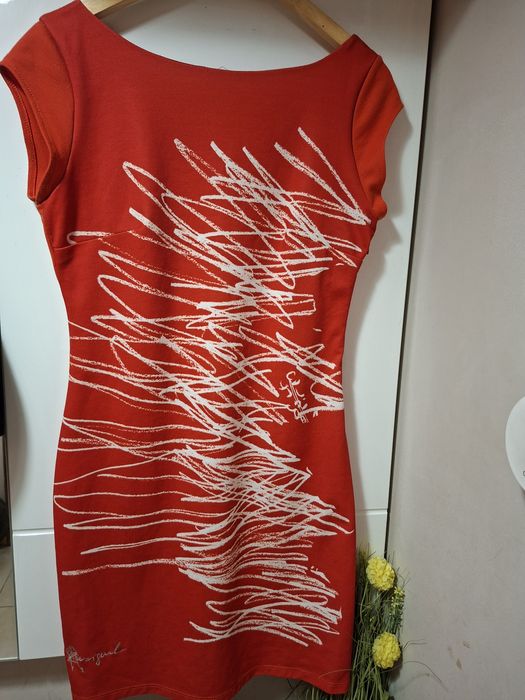 DESIGUAL интересен дизайн