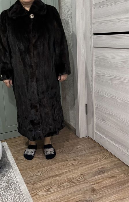 Продам норковую шубу