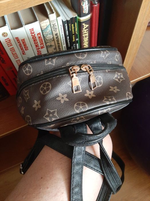 Продам стильный рюкзак