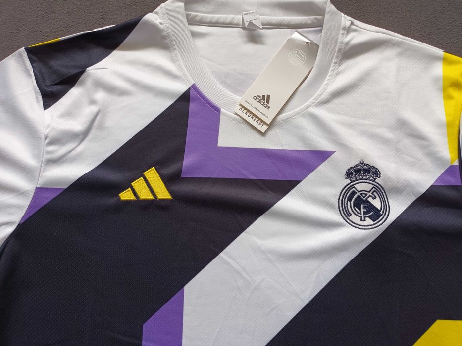 Футболен тренировъчен екип на Реал Мадрид от Адидас