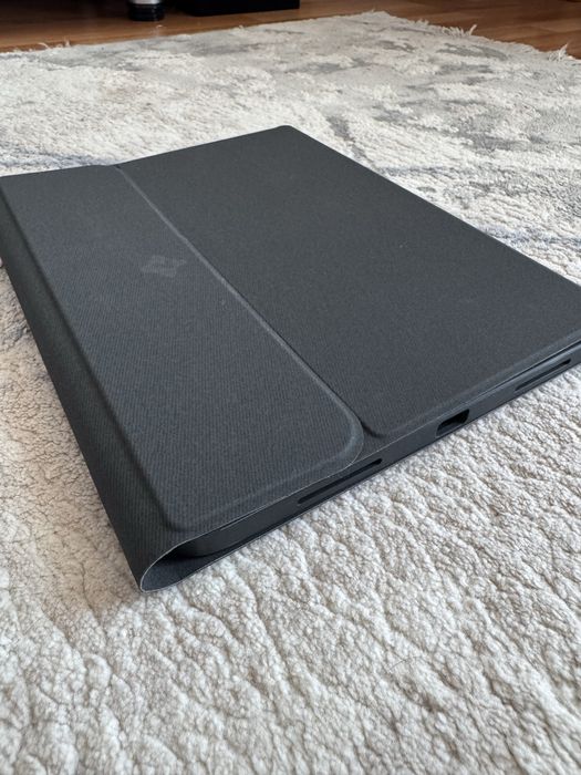 Husa Zoopie cu tastatura pentru iPad 11, 10.9” A16