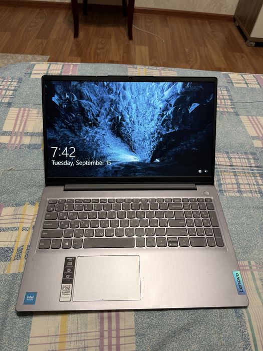 Ноутбук-офисный Lenovo