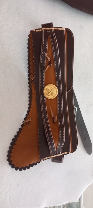 Силях за носия от кожа