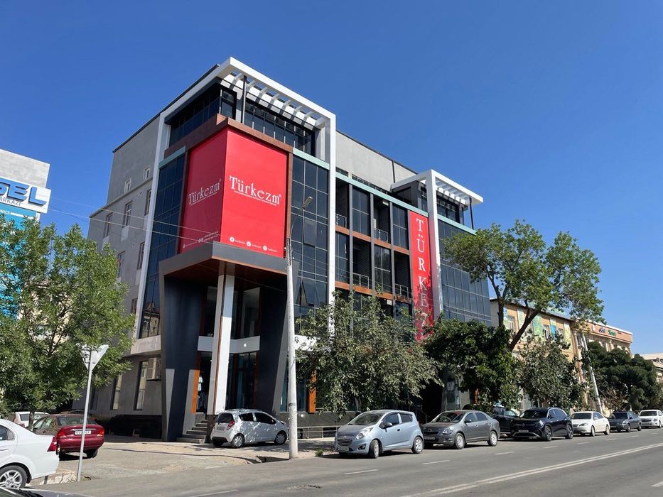 Урганч шахар марказида ОФИС учун мўлжаллаган жойлар ижарага берилади.