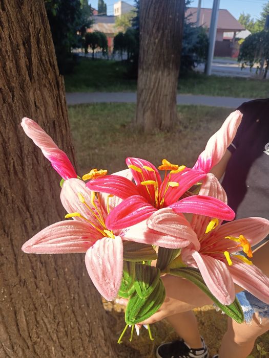 Flori lucrate handmade