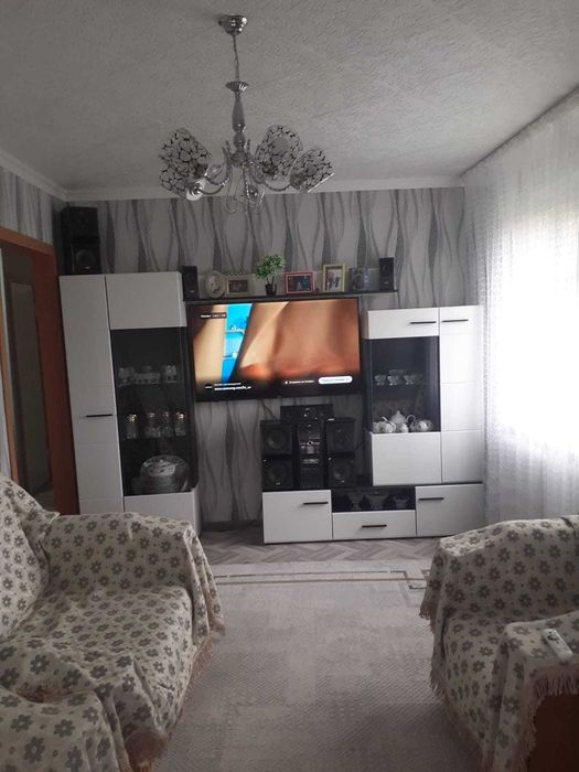 Продам 3х комнатную квартипу