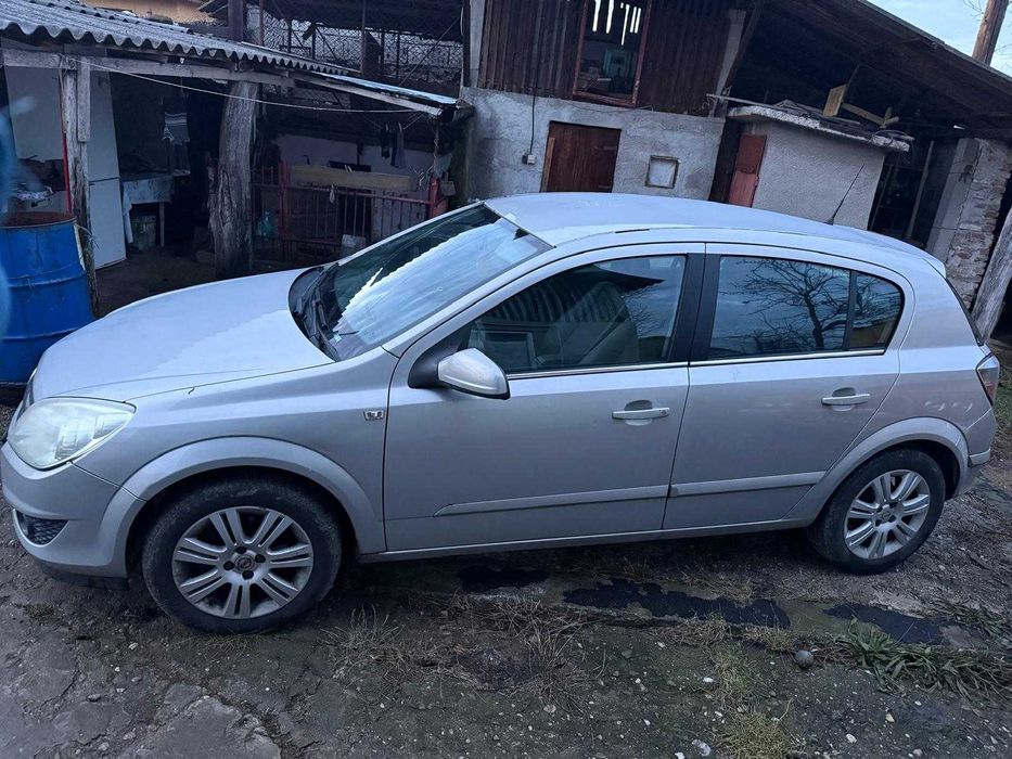 Opel Astra 2007 GPL, 193.000 km, butelie nouă 2025, stare bună
