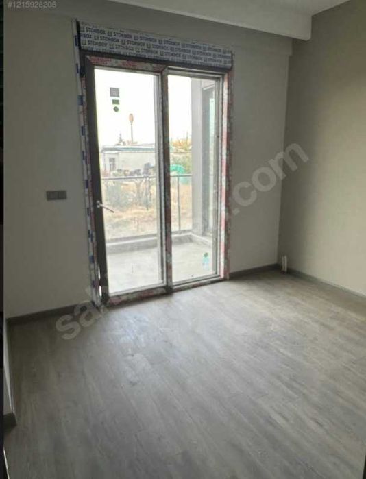 Продава се Двустаен апартамент в Нова Загора - 80 кв.м за 2438 €/кв.м - Снимка #5