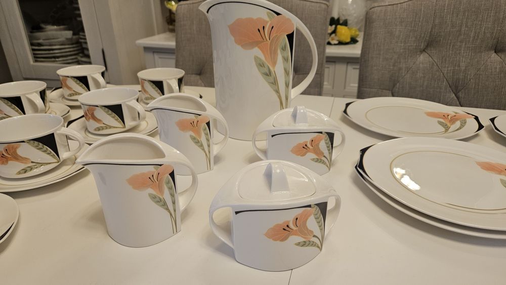 Set Villeroy Boch model Iris 12 persoane impecabil