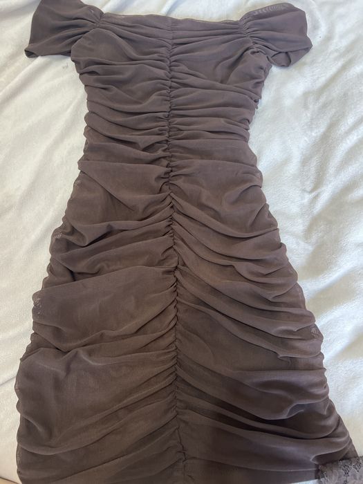 Коричневое платье