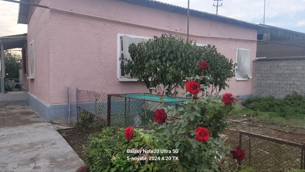 Uy sotiladi 8.5 sotix