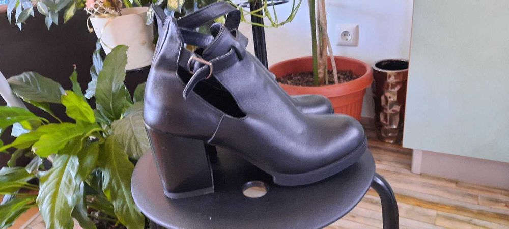 Боти и обувки големи номера - 40-42. Caprice, MNG, Belmondo. 15-50 лв.