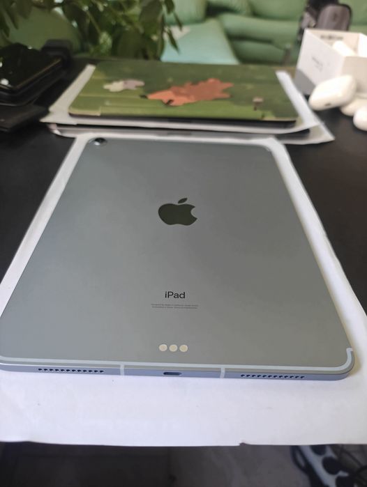 Продава iPad Air 4