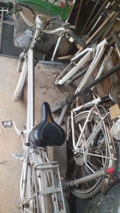 Vând Bicicletâ electricã de 24 Volti