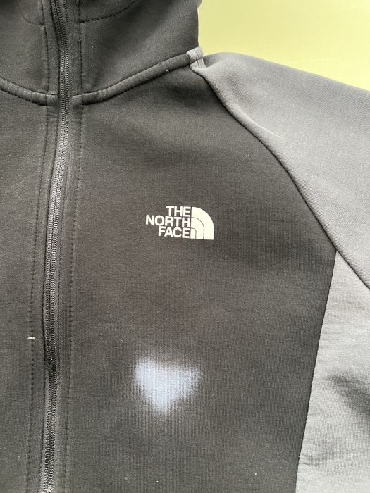 The North Face горнище