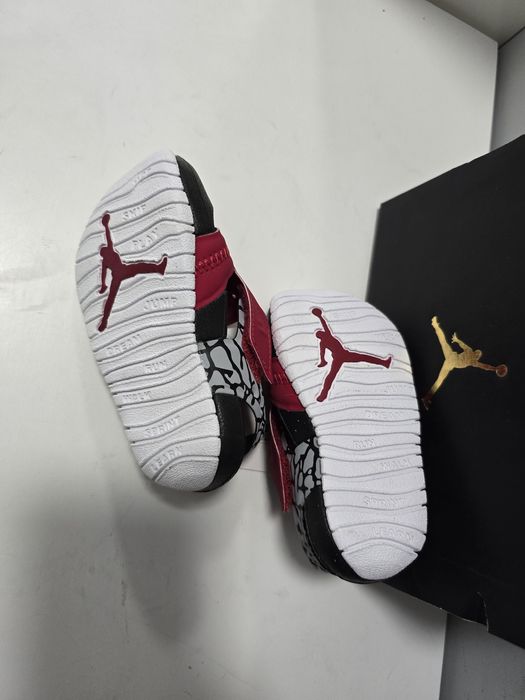 Детски сандали Jordan