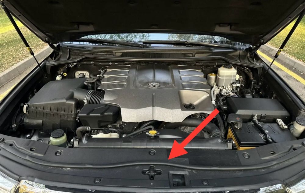 ЛС200 Накладка пластиковая под капот ландкрузер 200 крышка телевизора