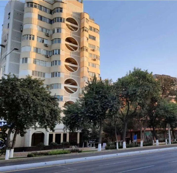 Продаётся 4ком, 140м2 ор-р: Посольство России, Макро