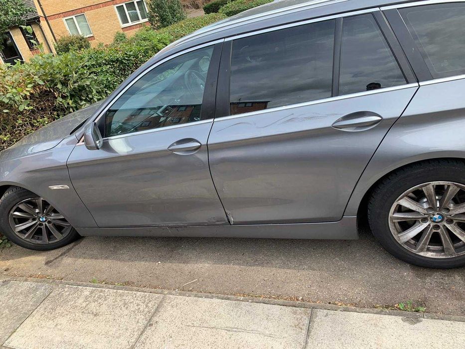 Dezmembrez Bmw F11 2.0 184 cp 2011