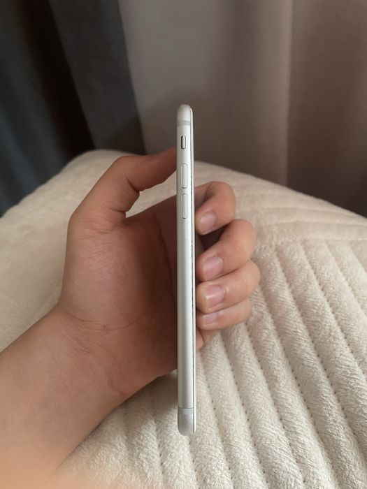 продам айфон 7 32гб