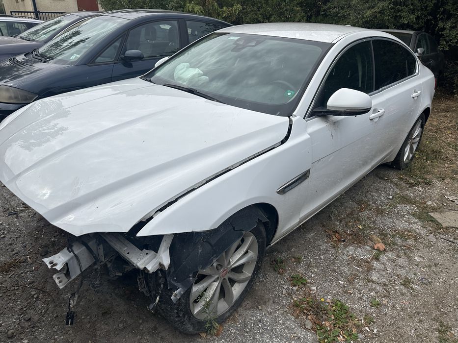 Jaguar XF на части