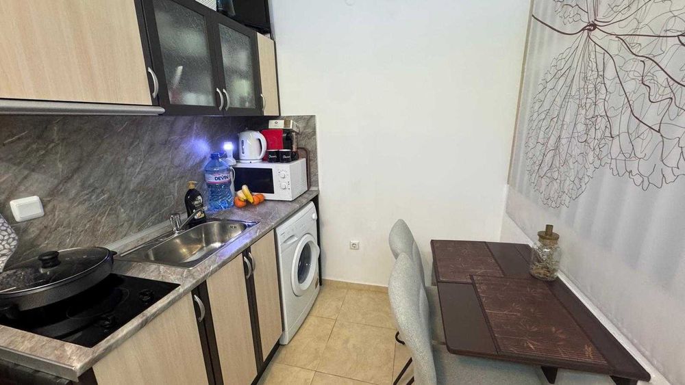 Едностаен апартамент на втора линия над яхтеното пристанище