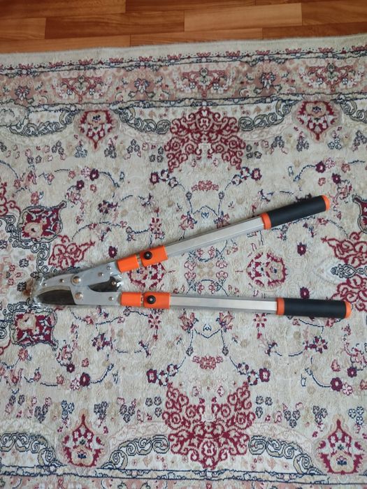 Секатор садовый телескопические ручки