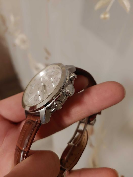 Часы TISSOT Swiss