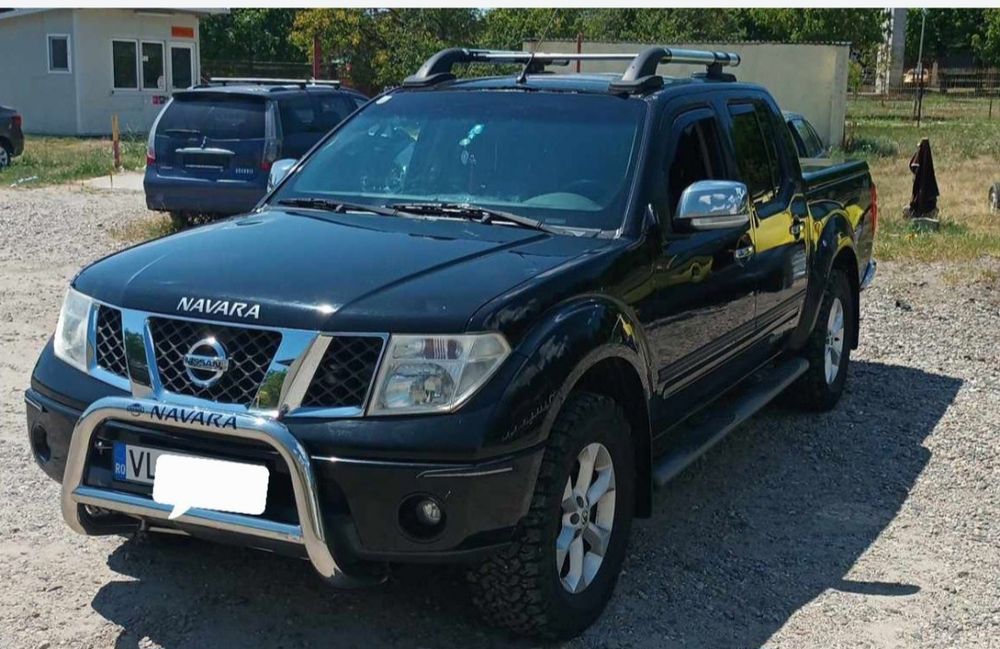 Vând sau schimb Nissan navara