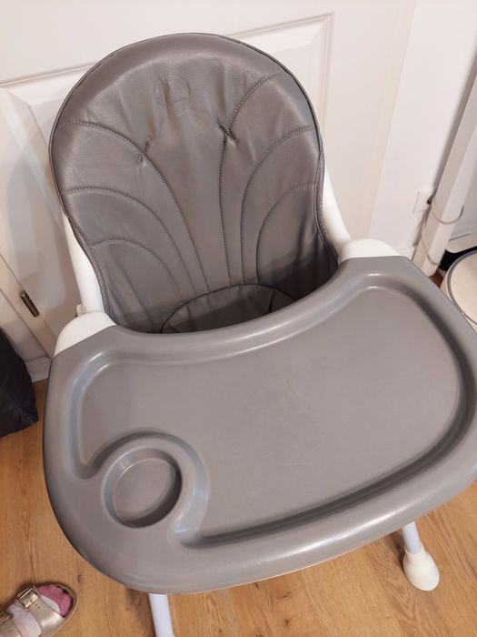 Scaun de masa bebe