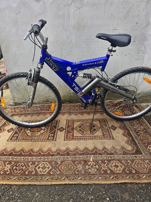 Se vinde bicicletă