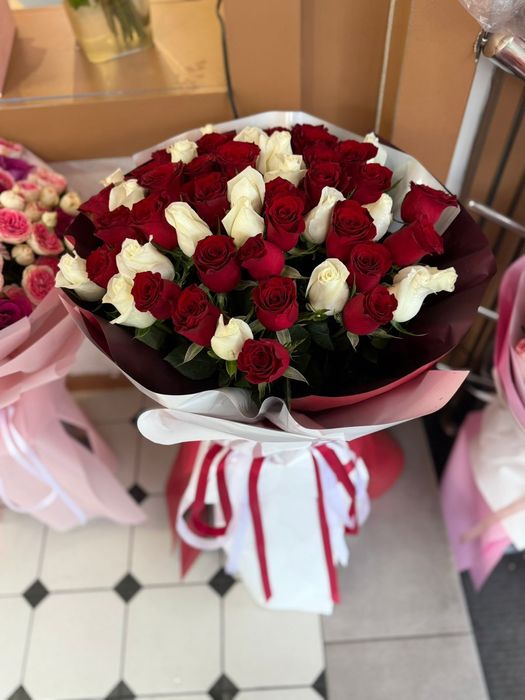 Melis flowers 51 роза букеты цветы