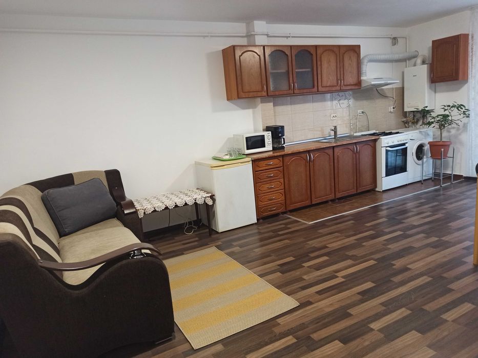 Dau în chirie apartament Florești
