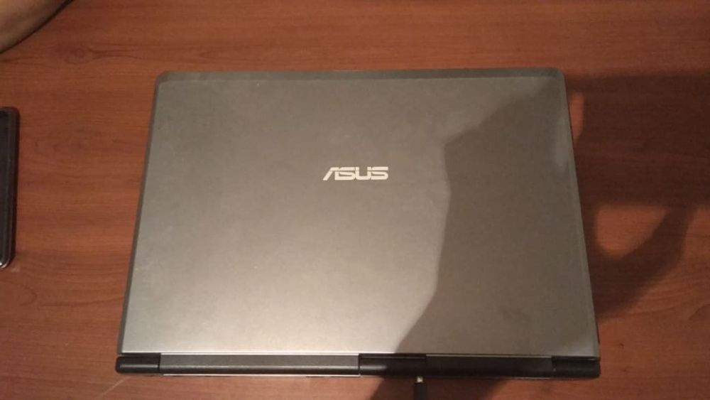 Продается ноутбук ASUS X51R