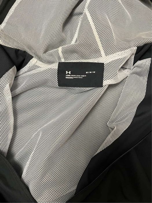 Ветровка under armour