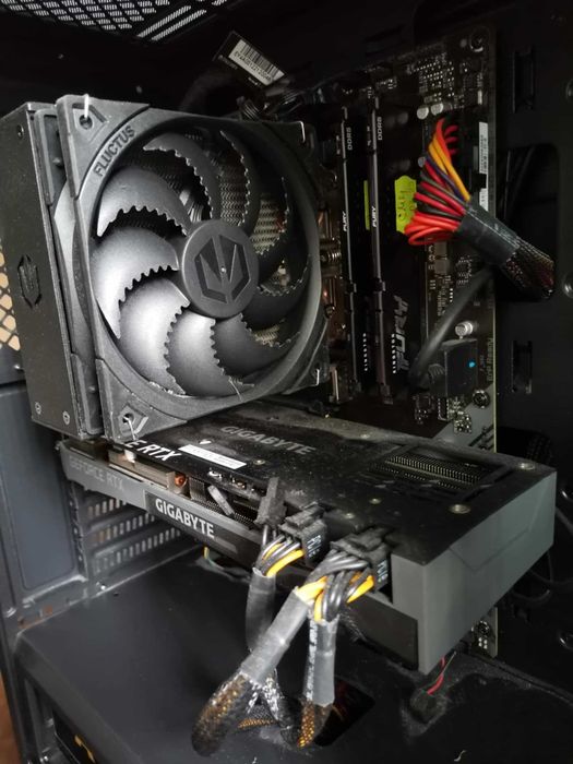 Компютър i7 12700F, RTX 3070, 16GB RAM, 500GB SSD, 1 TB HDD