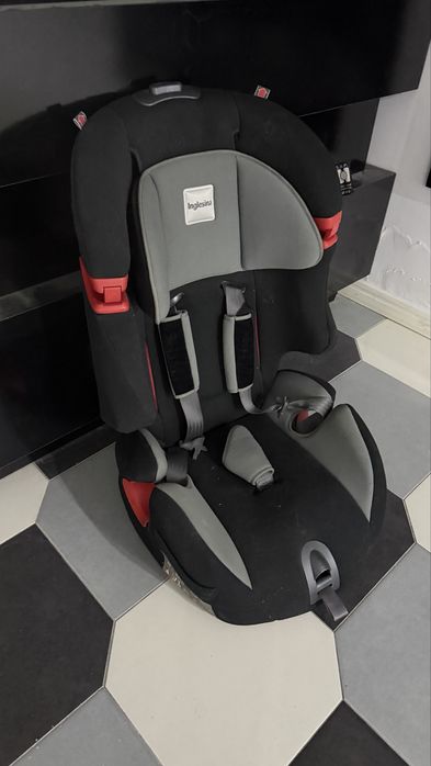 Автокресло Inglesina