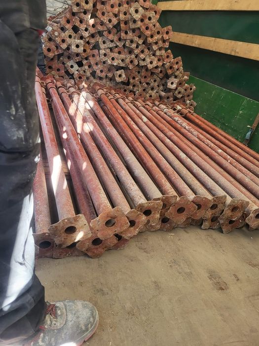 Vand diferite  modele de schela și popi