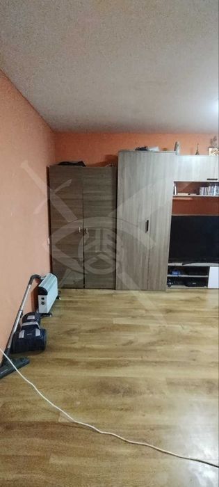 Етаж от къща в Кючук Париж